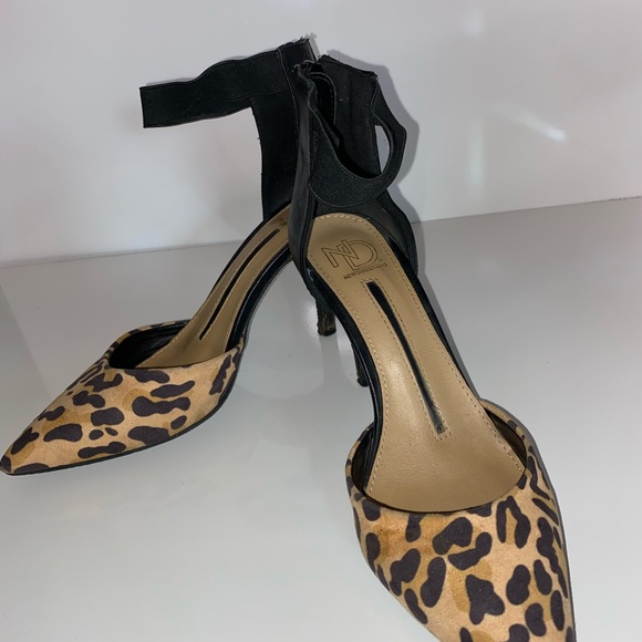 Stylish Cheetah Print Heels | size: Women’s 7.5 | color: Cheetah Print - Picture 3 of 8